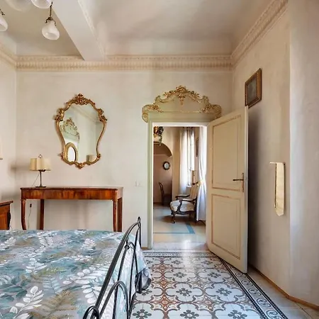 Elegant - Liberty House Apartment Bologna
