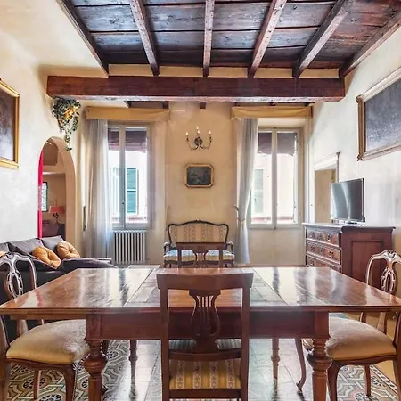Elegant - Liberty House Apartament